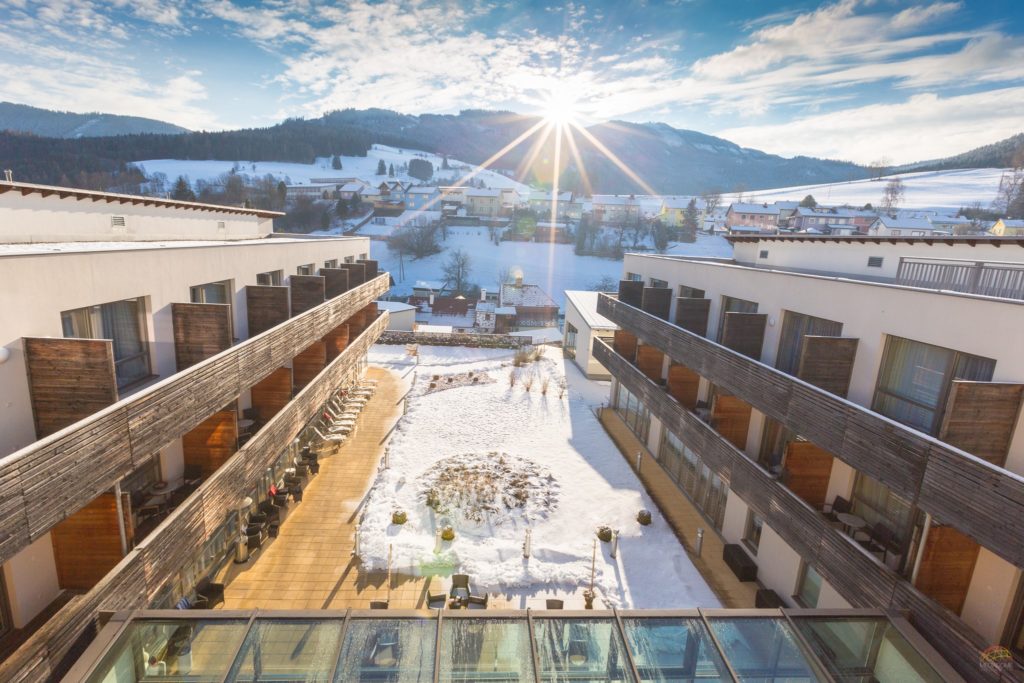 Naturparkhotel Lambrechterhof
