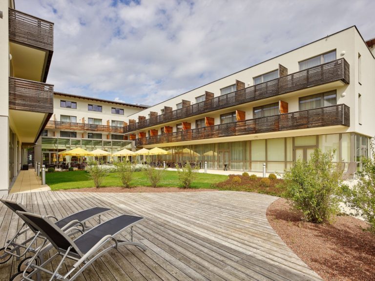 Naturparkhotel Lambrechterhof