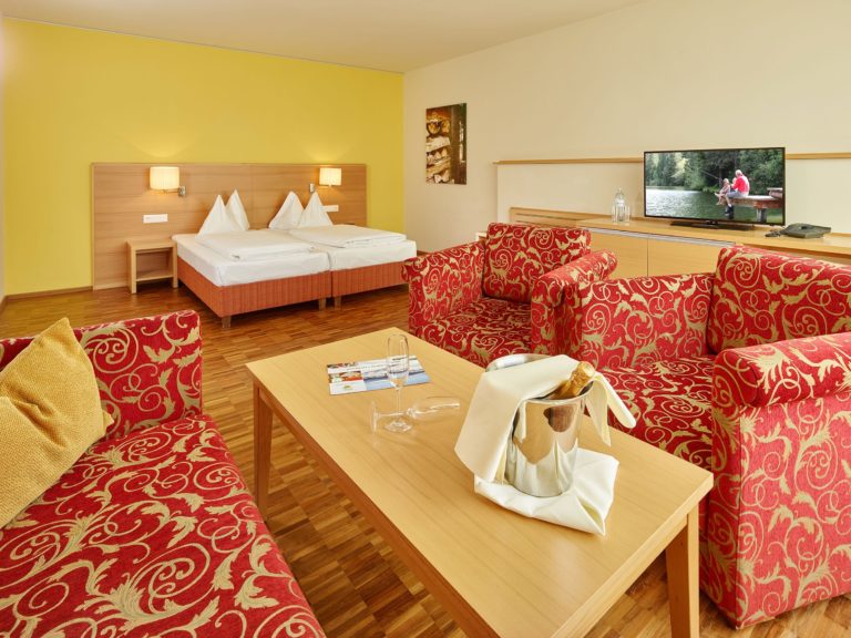 Naturparkhotel Lambrechterhof