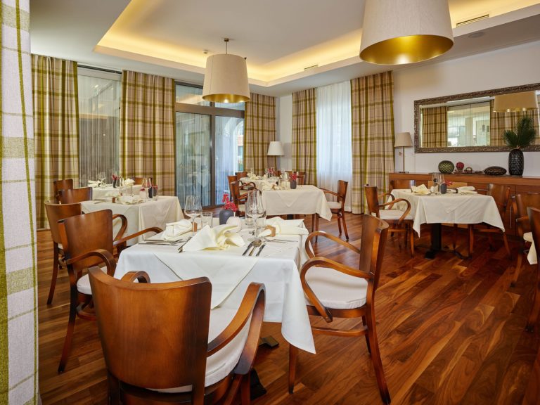 Naturparkhotel Lambrechterhof